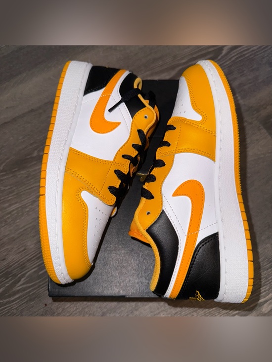 Jordan Other - Air Jordan 1 Low Retro TAXI Black/White GS 4.5Y